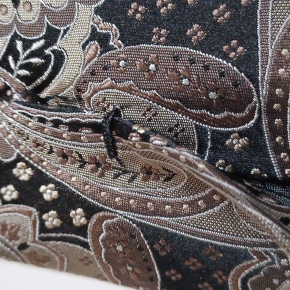 GEOFFREY BEENE MEN'S 100% SILK. - Picture 6 of 9